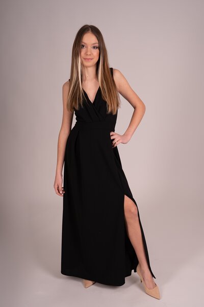 Černé dlouhé šaty